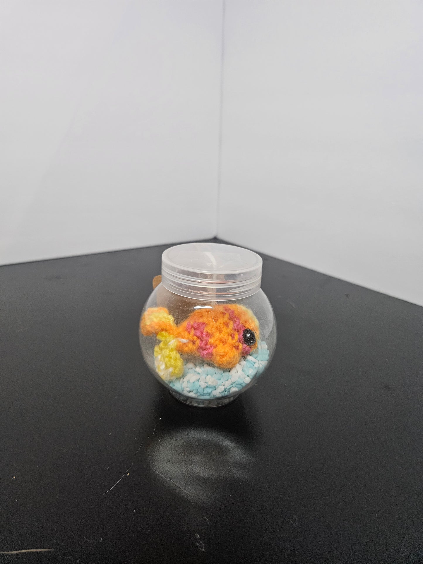 Goldfish mini aquarium